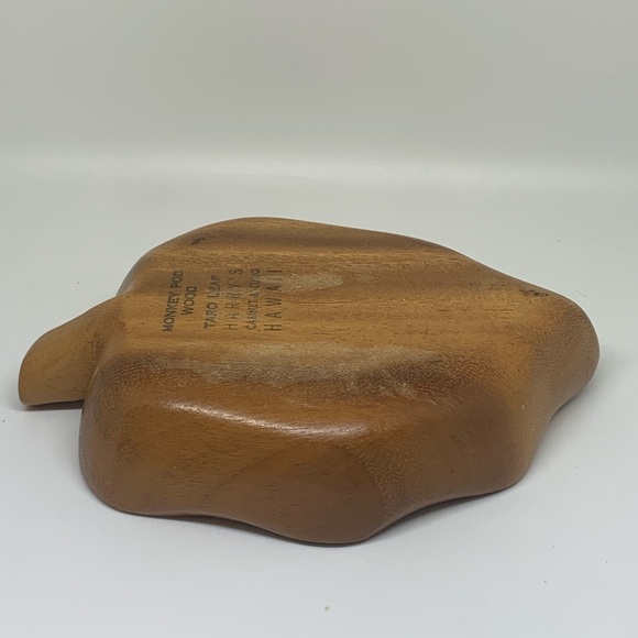 Vintage Monkey Pod Wood Taro Leaf bowl from Hawaii - Picture 5 of 6